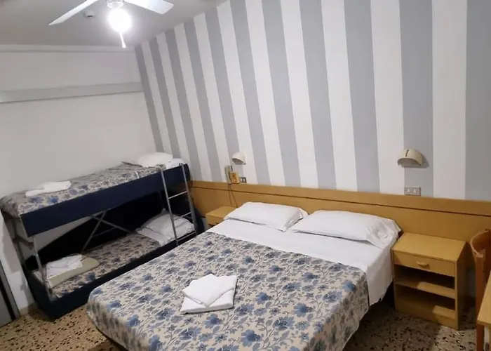 Franca Отель Мизано-Адриатико