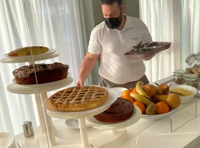 Franca Отель Мизано-Адриатико