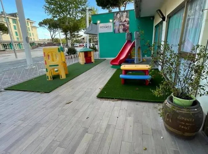 Franca ホテル ミザーノ・アドリアーティコ